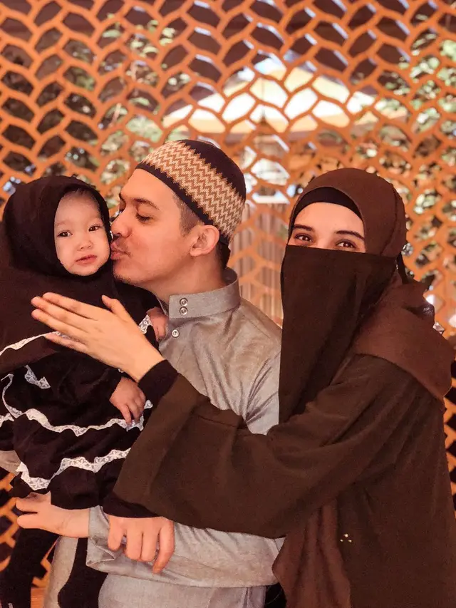 [Fimela] Zaskia Sungkar dan Irwansyah