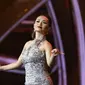 Zaskia Gotik saat tampil di Konser Raya 22 Tahun Indosiar, Jakarta, Rabu (11/1). Perayaan HUT Indosiar ke-22 ini dimeriahkan oleh artis-artis papan atas Indonesia. (Liputan6.com/Herman Zakharia)