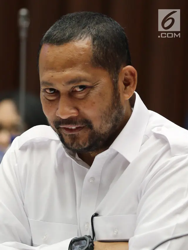 Tampil Brewokan, Buwas Bahas Anggaran Bulog di DPR