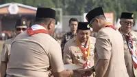Bupati Pulau Taliabu Raih Penghargaan Lencana Melati Gerakan Pramuka
