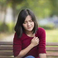 Ilustrasi Dada Sesak/https://www.shutterstock.com/CHAjAMP