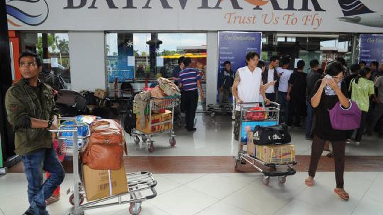 Puluhan calon penumpang Batavia Air kesal gagal berangkat