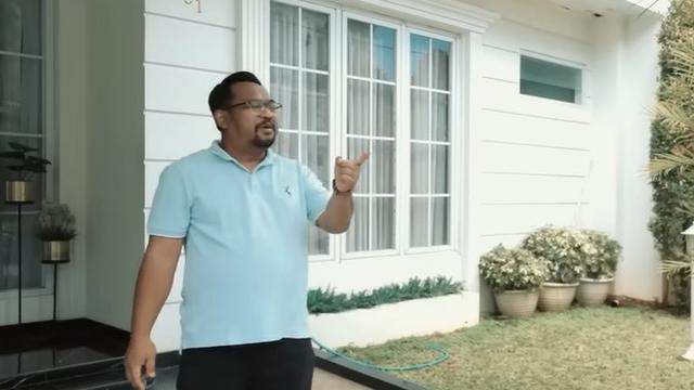 Bedu dan kediamannya yang bergaya American Style (YouTube/AH)