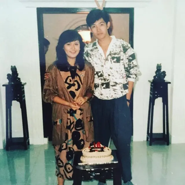 Potret Lawas 6 Pasangan Artis yang Telah 20 Tahun Lebih Menikah, Romantis