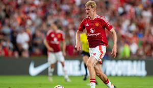 Aksi Toby Collyer saat membela Manchester United melawan Liverpool dalam uji coba di Amerika Serikat, 3 Agustus 2024. )Jacob Kupferman / GETTY IMAGES NORTH AMERICA / Getty Images via AFP)