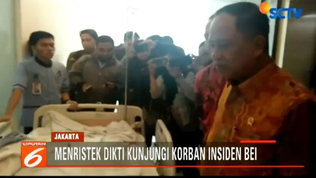 Simpati dan dukungan moril disampaikan Menristek Muhammad Nasir kepada para korban yang sebagian besar mahasiswa