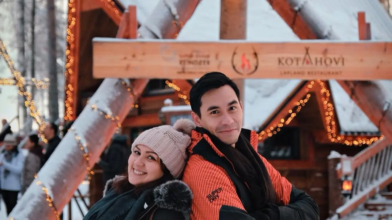 Donna Agnesia dan Darius Sinathrya. (Foto: Instagram @darius_sinathrya)