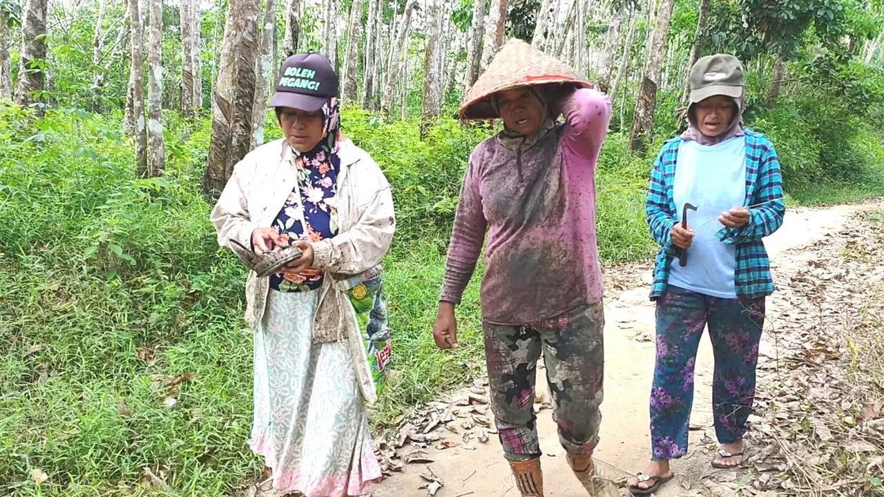 Para Perempuan Cawang Gumilir, Tergusur dan Bertahan di Tengah Ketidakpastian (2)