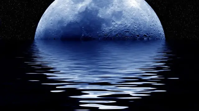 Bulan Biru Menghampiri Langit Bumi