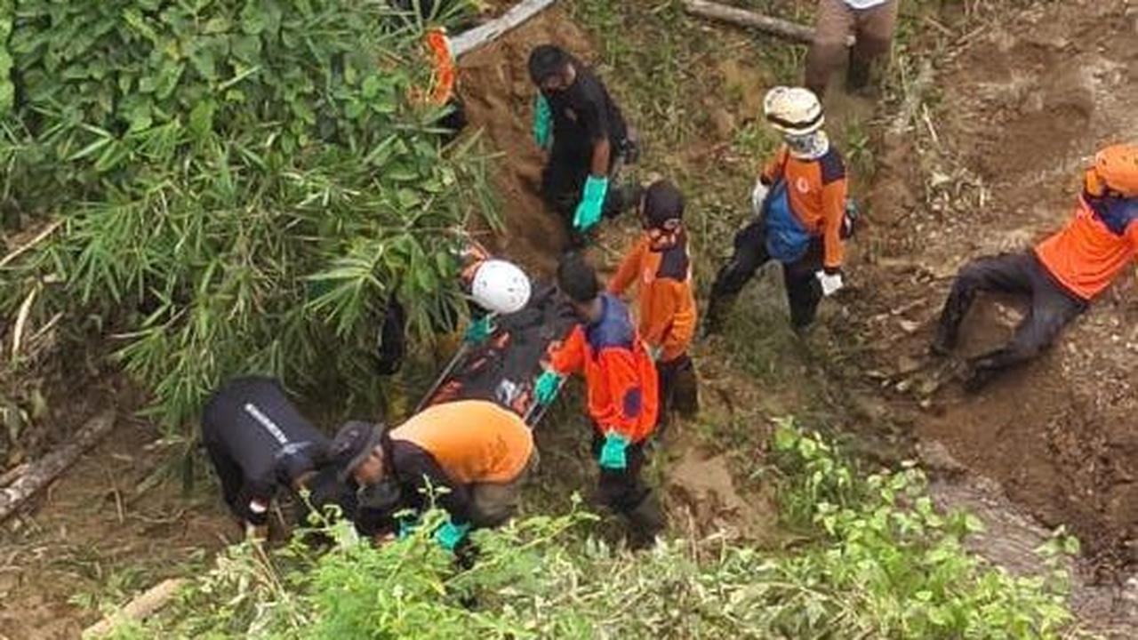 Kepala Badan Penanggulangan Bencana Daerah (BPBD) Kabupaten Bandung Barat, Meidi mengatakan peristiwa banjir bandang terjadi di Kampung Joglo, Desa Sirnagalih.&nbsp;<br>