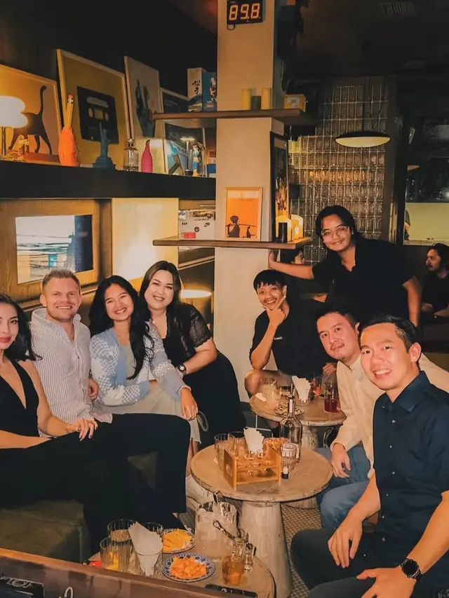 Manohara dan Kristian Hansen