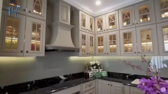 Peralatan Dapur Canggih dan Mewah, Lengkap Seperti Chef Profesional