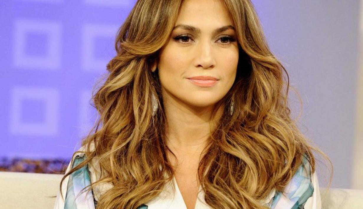 10 Inspirasi Rambut  Berwarna Gelap  Paling Ngehits Tahun 