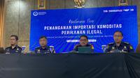 Konferensi pers penanganan importasi komoditas perikanan ilegal, Selasa (13/1/2026). (Foto: Liputan6.com/Immanuel C)