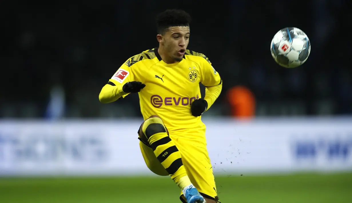 2. Jadon Sancho - Jadon Sancho menjadi incaran banyak klub raksasa saat ini berkat penampilan apiknya bersama Borussia Dortmund. Pemain asal Inggris ini bisa menjadi penggati Lionel Messi bila hengkang dari Barcelona. (AFP/Odd Andersen)