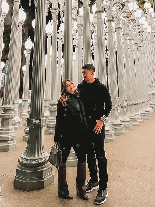 Aktif Sebelum Melahirkan, 8 Potret Gaya Bumil Nikita Willy yang Modern dan Berkelas