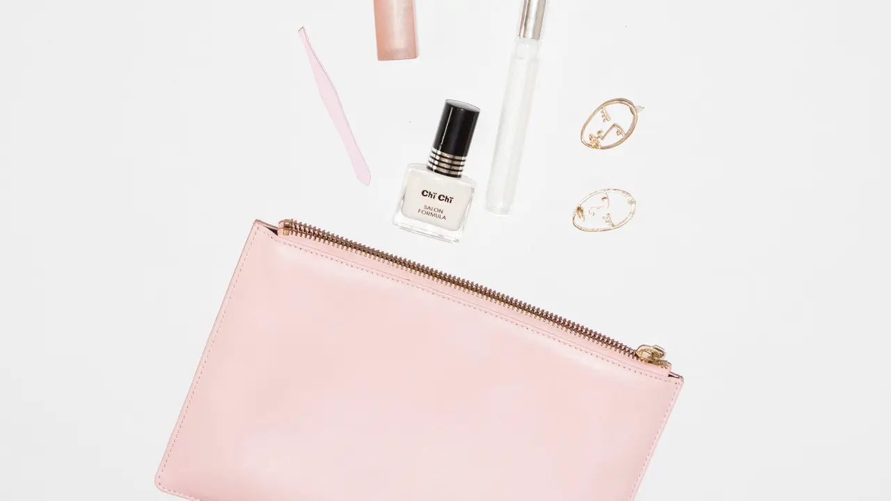 Pouch makeup