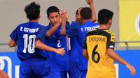 Duel Brunei vs Thailand pada matchday kedua Grup B Piala AFF U-16 2018 di Stadion Gelora Joko Samudro, Gresik, Rabu (1/8/2018). (Bola.com/Zaidan Nazarul)