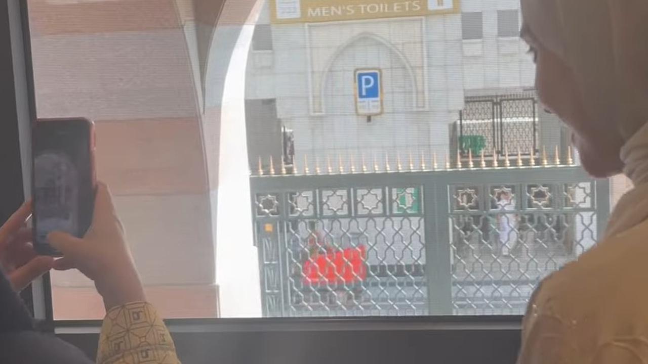 Bahagianya Nagita Slavina Ajak Sus Rini Umrah Pertama Kali: Cie Sus Udah Sampai Nabawi