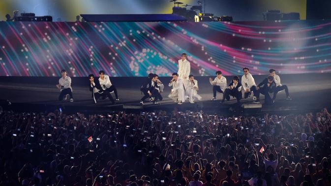 Super Junior tampil di penutupan Asian Games 2018 di Jakarta. (Twitter/SJOfficial)