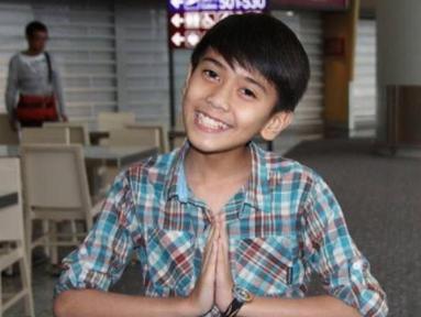 Iqbaal Ramadhan sukses besar perankan Piko Subiakto di film Mencuri Raden Saleh. Foto masa kecil pemeran Piko ini berhasil bikin gemas. Iqbaal kecil awali karier bernyanyi bersama Coboy Junior. (Liputan6.com/IG/iqbaal.e)