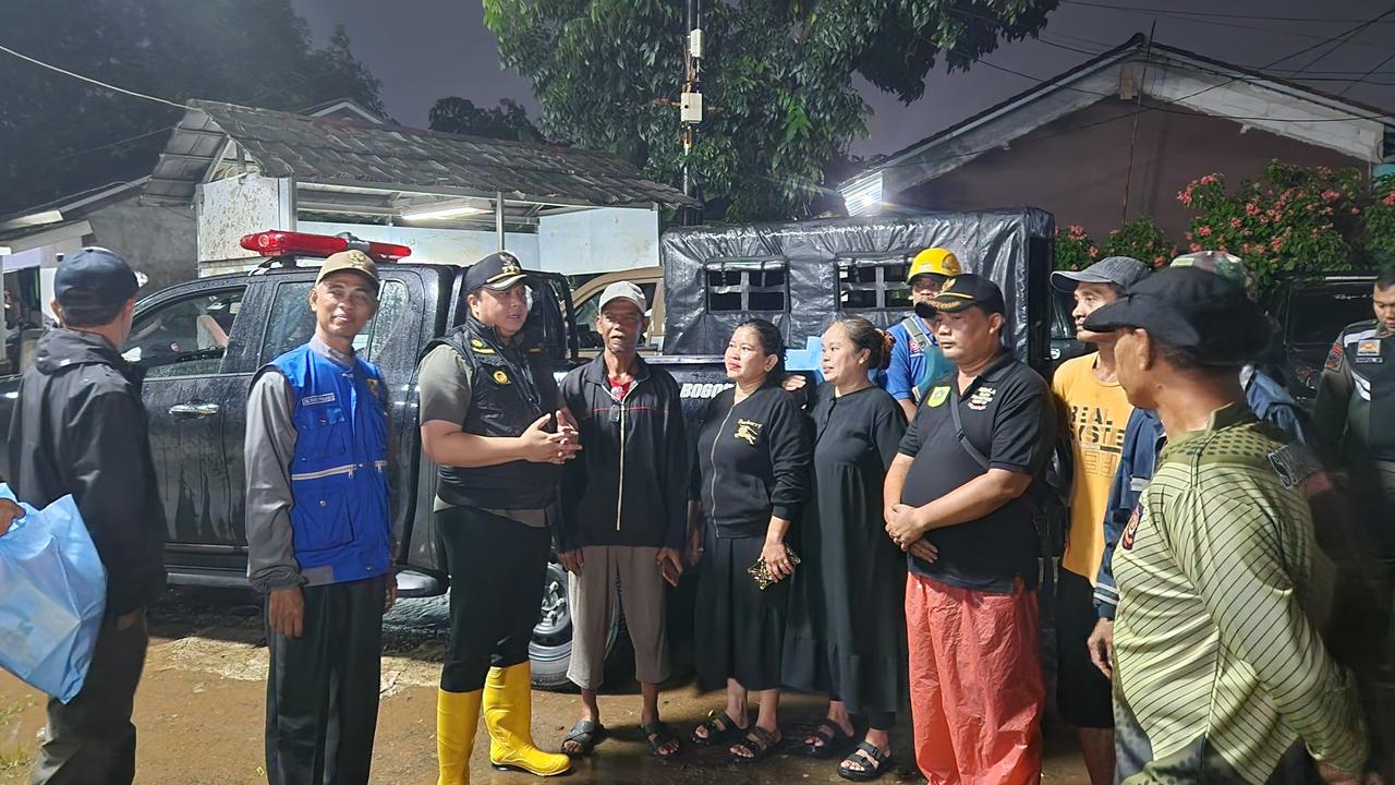 Bogor Banjir, Kemensos Salurkan Beragam Bantuan