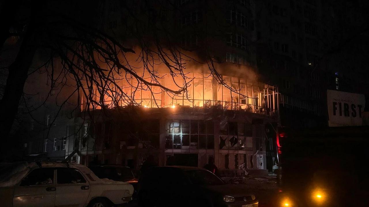 FOTO: Serangan Besar Besaran Drone Rusia Guncang Zaporizhzhia