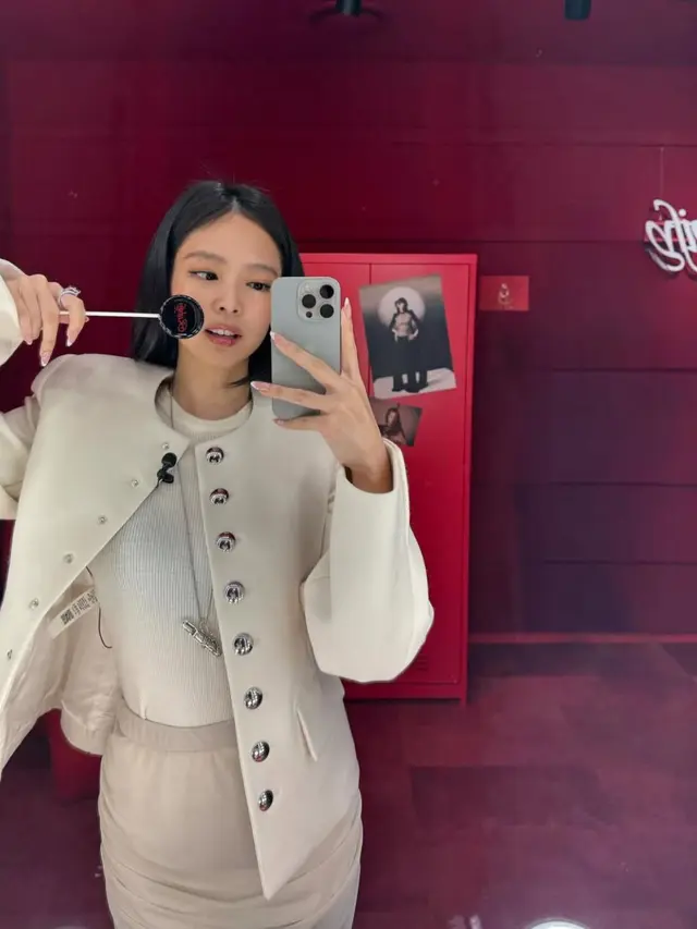 Pencapaian luar biasa album \'Ruby\' Jennie. (credit:instagram.com/jennierubyjane)