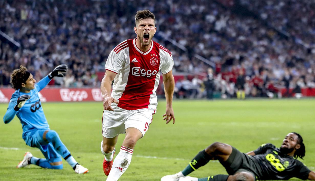 Klaas-Jan Huntelaar. Striker Timnas Belanda ini telah mencetak 18 hattrick dengan rincian: 8 untuk Schalke, 7 untuk Ajax Amsterdam, 2 untuk Heerenveen dan 1 untuk Timnas Belanda. (AFP/Stanley Gontha/ANP)