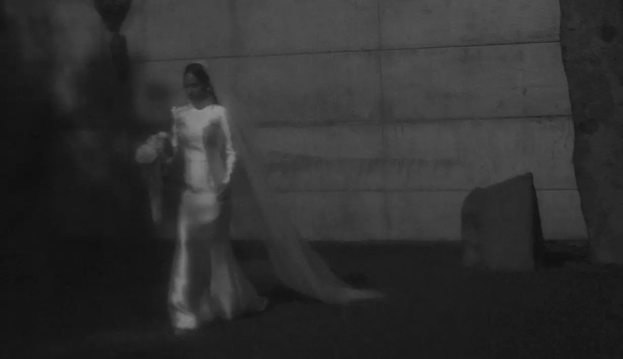 (Instagram/tarabasro)