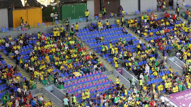 Tribun Kosong di Stadion 974