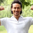 Aktor Bollywood Tiger Shroff Jadi Target Penembakan, Dada dan Tangan Terluka