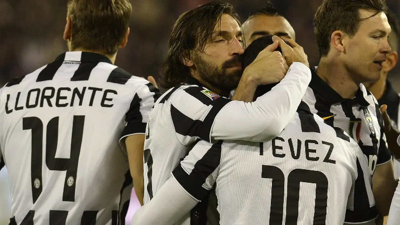 Andrea Pirlo- Carlos Tevez