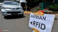 [VIDEO] Lihat! Demi RFID, Mobil Mewah Rela Antre