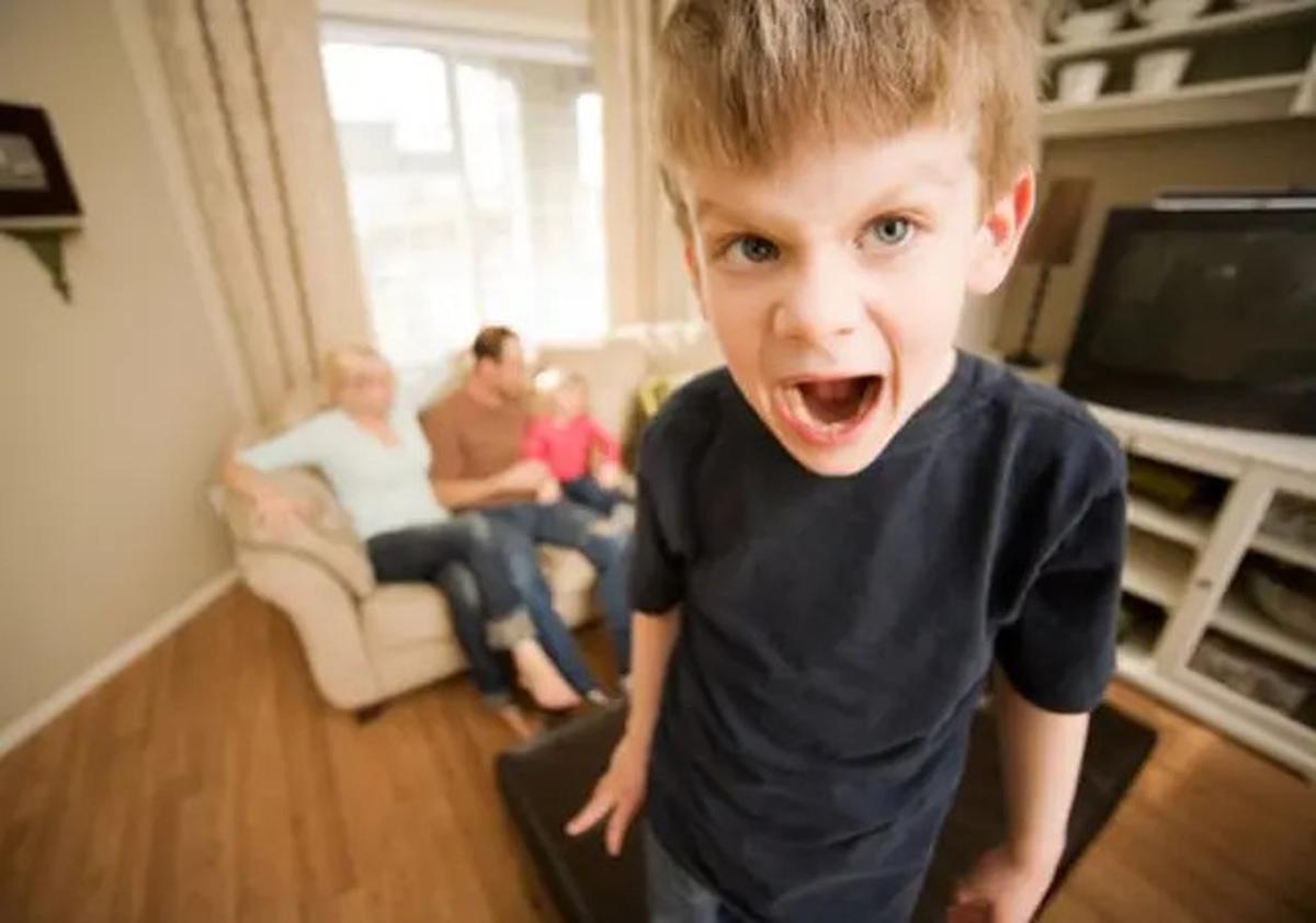 Menghadapi Tantrum Anak, Tips dan Kapan Harus ke Psikolog