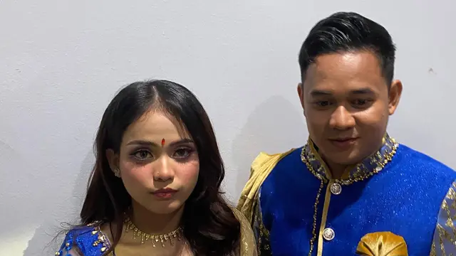 Putri Isnari dan Abdul Azis