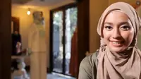 Hijab stylish ala fashion blogger ini bisa Anda buat dalam lima detik saja (Foto: Liputan6.com)