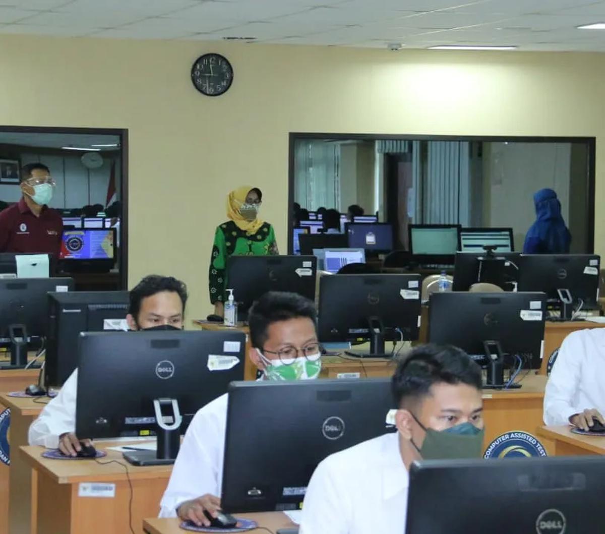 "Kami membuka kesempatan dalam seleksi Calon Aparatur Sipil Negara tahun 2023. Sebanyak 11 formasi PPPK dibuka di Kementerian PANRB," tulis @kemenpanrb, dikutip Selasa (26/9).&nbsp;