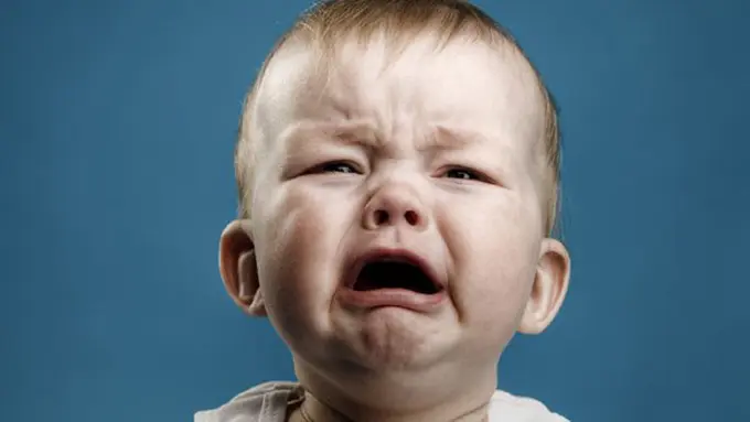 Bayi sering menangis karena bertemu orang asing/copyright: thinkstockphotos.com