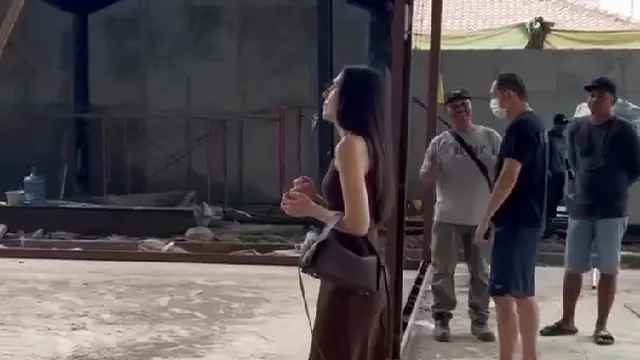 Potret Olivia Jensen saat Pantau Pembangunan Bisnis Soul Padel Club (credit: instagram/oliviajensen)