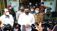 Wali Kota Medan, Bobby Nasution, usai Rapat Pembahasan Persiapan Pelaksanaan PPKM Darurat di Kota Medan sesuai Instruksi Menteri Dalam Negeri (Imendagri) Nomor 20 Tahun 2021 di Pendopo Rumah Dinas Wali Kota Medan, Minggu (11/7/2021)