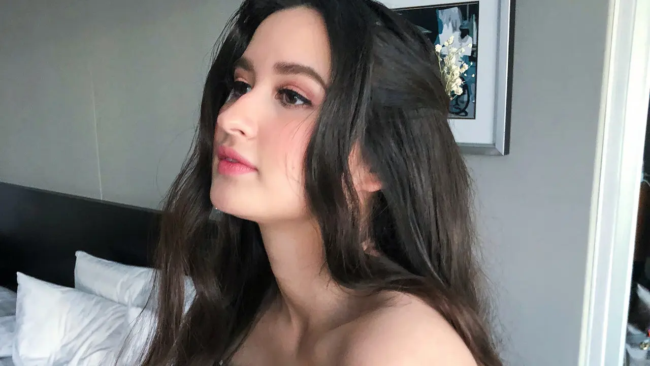 [Bintang] Stephanie Poetry Dougherty