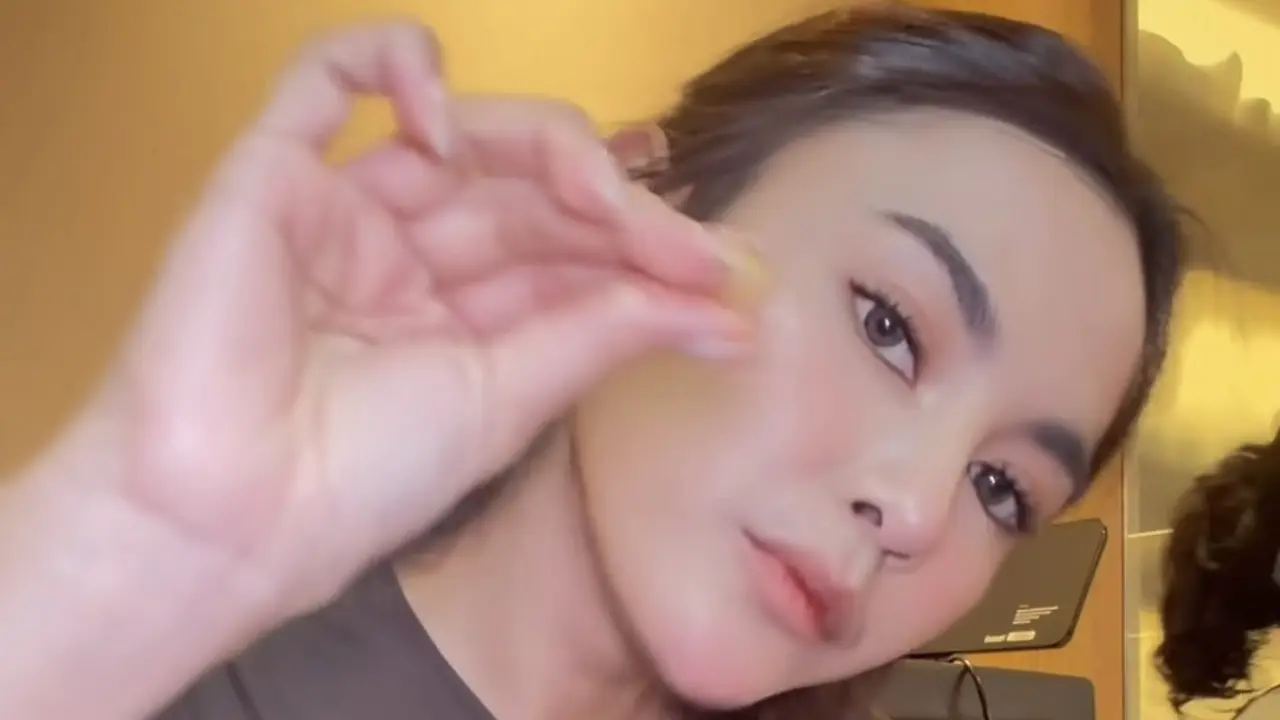 Mahalini unggah potret dirinya sedang buka puasa. [@mahaliniraharja]