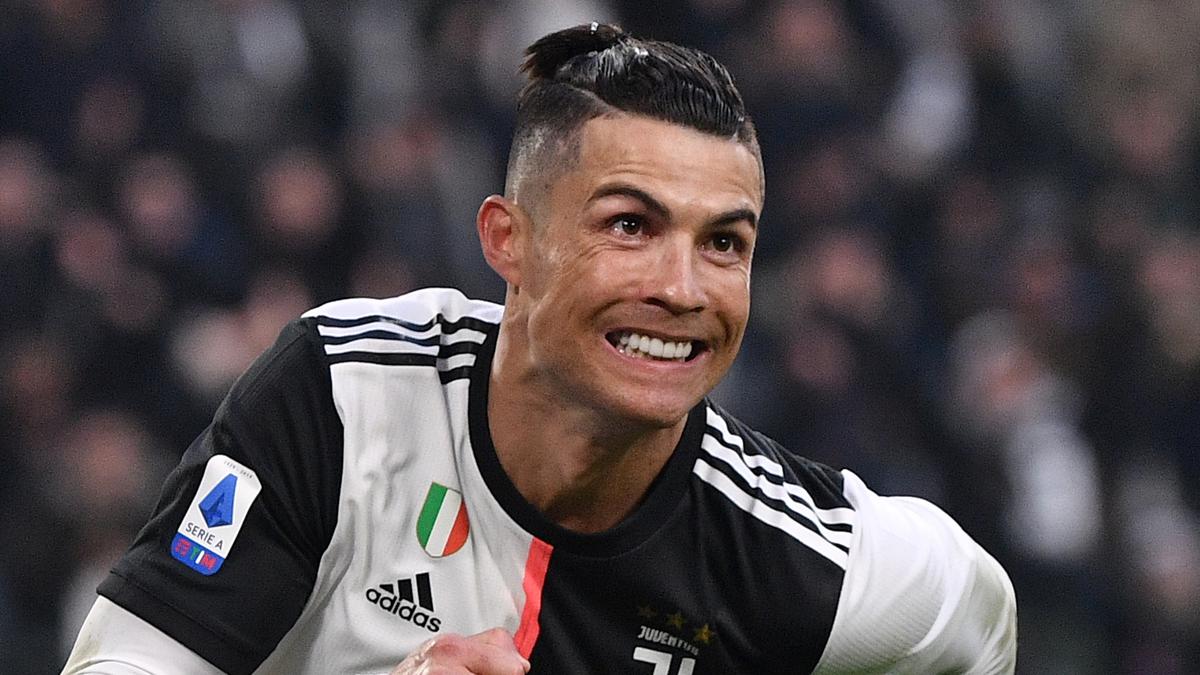 Cristiano Ronaldo Tetap Berseragam Juventus Hingga 2022 Bola Liputan6