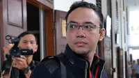 Terkesan Tessa begitu ngotot dalam mempertahankan alasannya. Seperti diketahui, kedua anak dari hasil pernikahannya jatuh ke Tessa. Diklarifikasi mengenai hal tersebut, Tessa mengaku tersulut emosinya. (Deki Prayoga/Bintang.com)