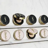 Terinspirasi dari karya arya ikonik Saint Laurent menampilkan gold Cassandre yang mewah.