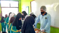 MBG Disajikan Prasmanan, Cara Unik SDN di Sukabumi Tumbuhkan Budaya Antre