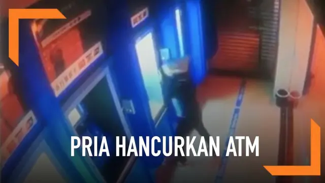 Rekaman seorang pria menghancurkan empat mesin ATM sekaligus. Aksi tersebut ia lakukan usai bertengkar dengan dengan sang istri.