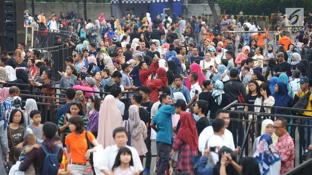 HUT Jakarta, Warga Mulai Berdatangan ke Bundarann HI