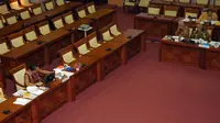  Suasana sidang fit and proper test calon Hakim MK yang digelar di ruang sidang Komisi III DPR RI (Liputan6.com/Helmi Fithriansyah) 